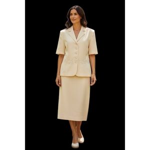 Kasper Size 16 Cream Skirt Suit Short Sleeve Blazer W/ Embroidery